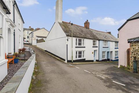 Tall Chimneys, 41 Bude Street, Appledore, Bideford, EX39 1PS
