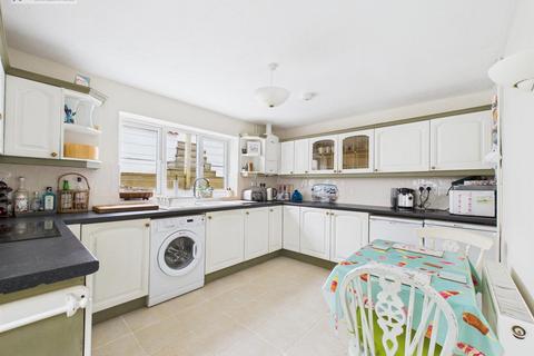 Tall Chimneys, 41 Bude Street, Appledore, Bideford, EX39 1PS