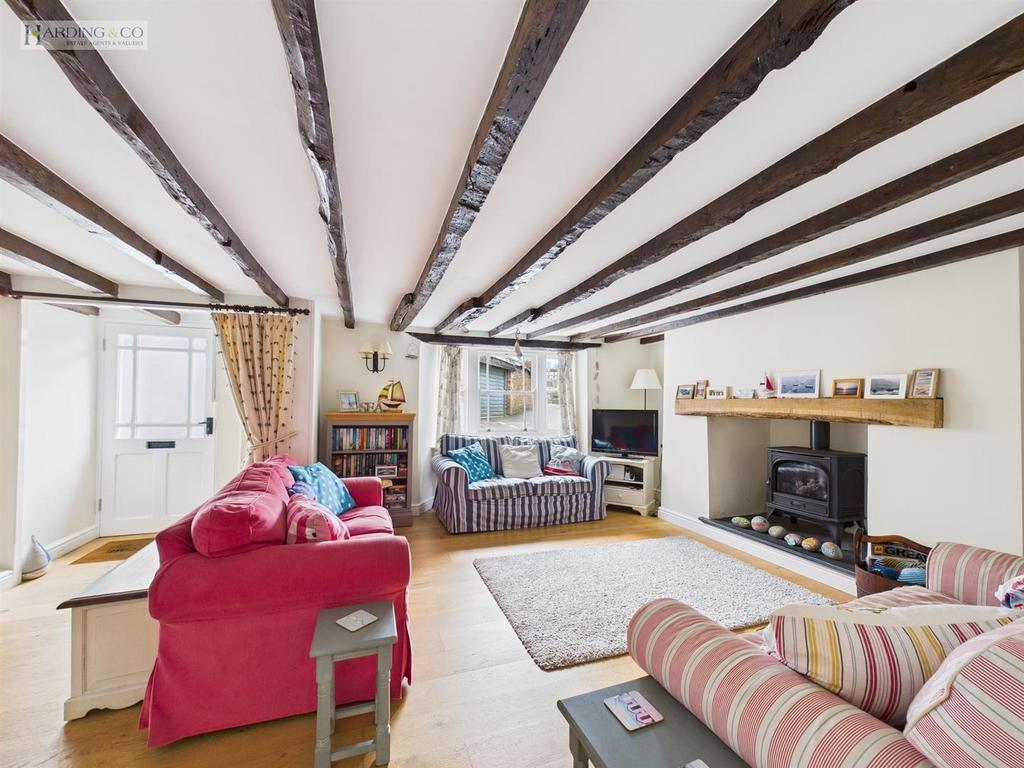 Sitting room new v.jpg