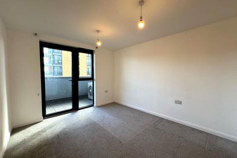 2 bedroom apartment to rent, Carlton House, Ilford IG1