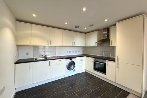 2 bedroom apartment to rent, Carlton House, Ilford IG1