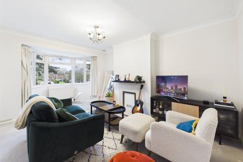2 bedroom maisonette to rent, Haversham Close, East Twickenham