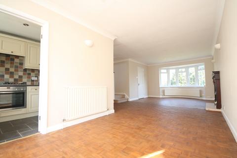 3 bedroom semi-detached house to rent, Woking GU21