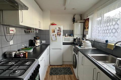 3 bedroom terraced house to rent, Deerswood Avenue, Hatfield