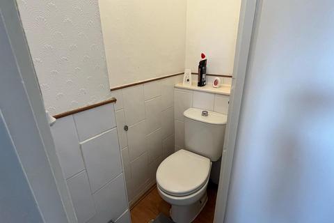 3 bedroom terraced house to rent, Deerswood Avenue, Hatfield