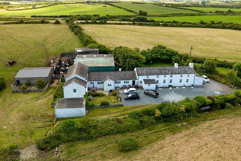 9 bedroom detached house for sale, Bryn Farm & Erw'r Wennol, Caergeiliog, Anglesey, LL65