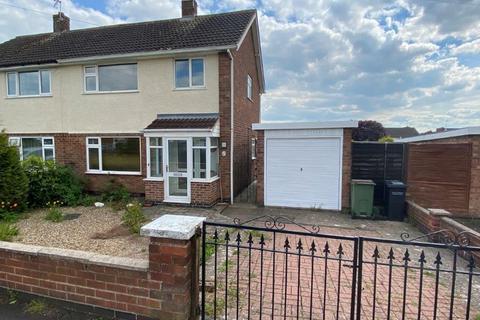 3 bedroom detached house to rent, Gloucester Crescent, Leicester LE18