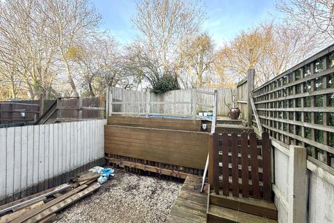 31 Awebridge Way, Gloucester, GL4 4FQ