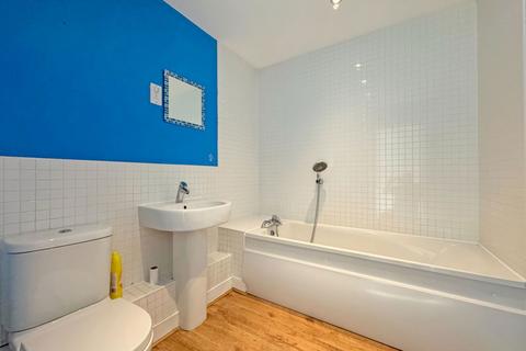 31 Awebridge Way, Gloucester, GL4 4FQ