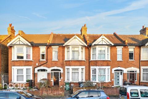 3 bedroom terraced house for sale, Warwick Road, Chingford