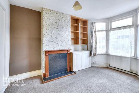 3 bedroom terraced house for sale, Warwick Road, Chingford