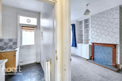 3 bedroom terraced house for sale, Warwick Road, Chingford