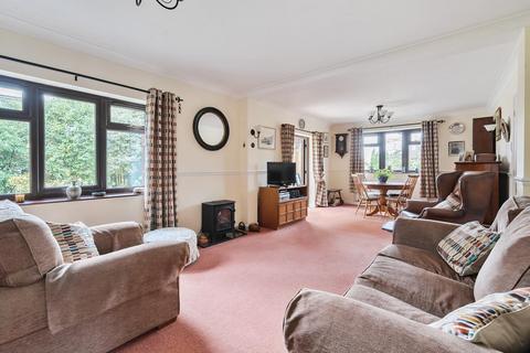 3 bedroom chalet for sale, Beechwood Close, Chandler's Ford