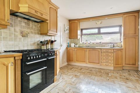 56 Beechwood Close, Chandler's Ford, Eastleigh, SO53 5PB