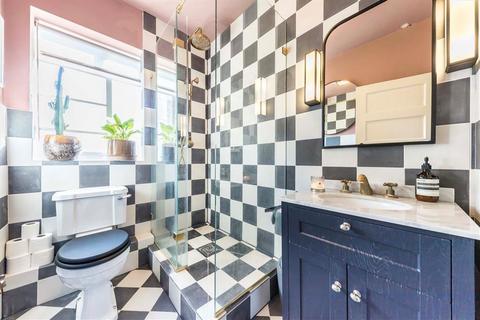 Flat 5, Osier Court Osier Street, London, E1 4AP