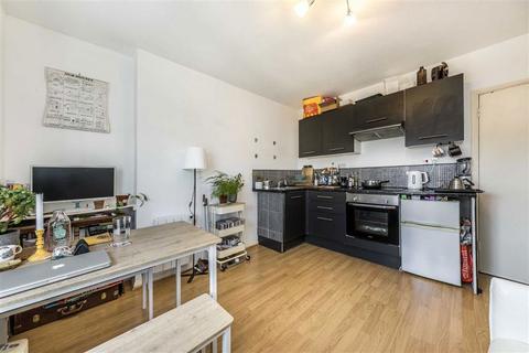 1 bedroom flat for sale, Wilmot Street, London E2