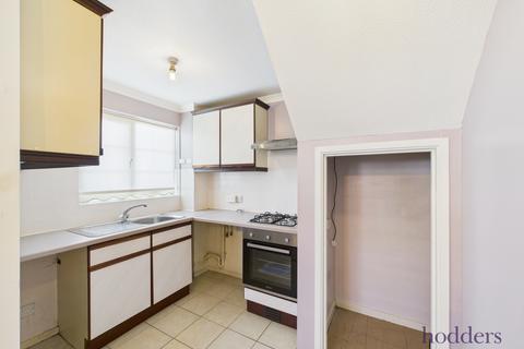 1 bedroom end of terrace house for sale, Hazelbank Road, Chertsey, Surrey, KT16