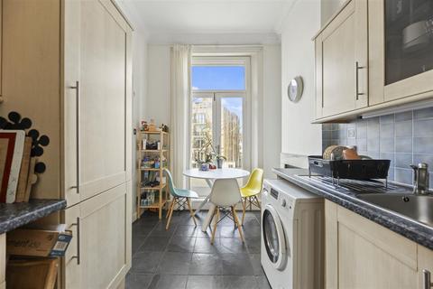 Flat 3, 4 Belsize Park, London, NW3 4ET