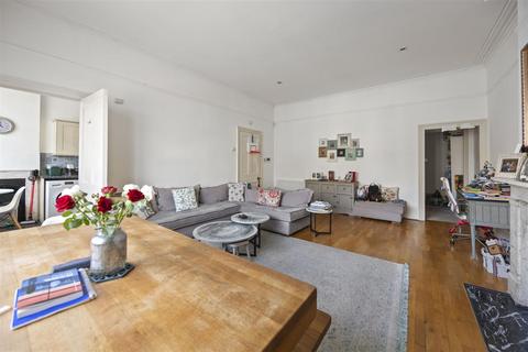 Flat 3, 4 Belsize Park, London, NW3 4ET