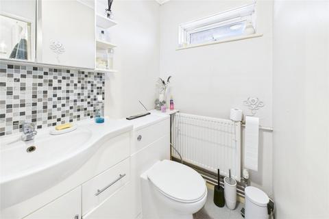 56 Avon Place, Reading, RG1 3LA
