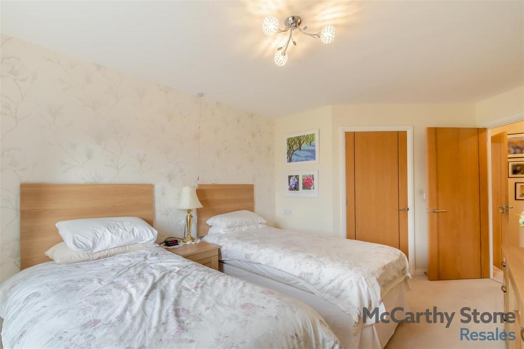 8637878-interior18.jpg