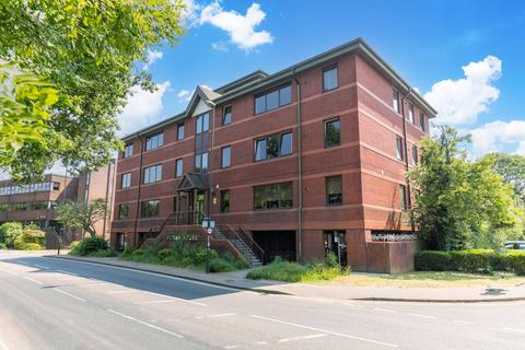 2 bedroom flat for sale, Hazelwick Avenue, Crawley RH10