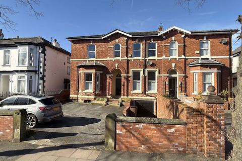 4 bedroom semi-detached house for sale - Albert Road, Southport PR9