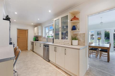 4 bedroom detached house for sale, Shawley Way, Epsom Downs