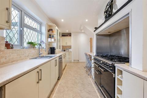 4 bedroom detached house for sale, Shawley Way, Epsom Downs