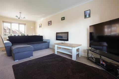 2 bedroom flat for sale, Darlow Drive, Stratford-Upon-Avon