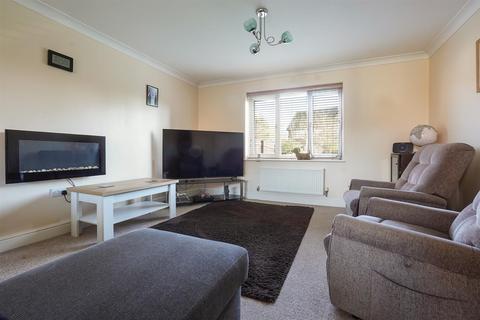 2 bedroom flat for sale, Darlow Drive, Stratford-Upon-Avon