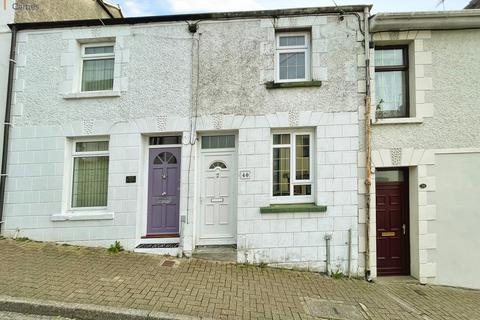 2 bedroom terraced house for sale, Newcastle Hill, Bridgend, Bridgend County. CF31 4EY