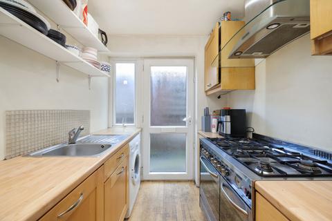 2 bedroom apartment for sale, Woodside, Wimbledon, London, SW19 7AH