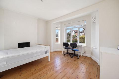 2 bedroom apartment for sale, Woodside, Wimbledon, London, SW19 7AH