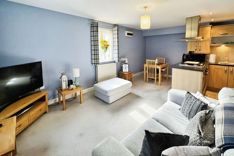 1 bedroom flat for sale, Doulton Close, Swindon, SN25 2FT