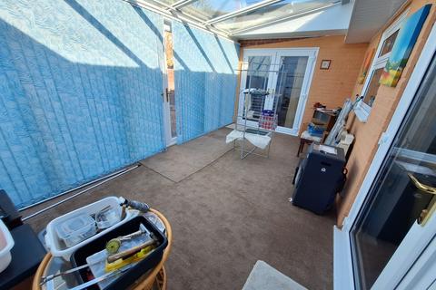 1 bedroom semi-detached bungalow for sale, Exeter Close, Ernesford Grange, Coventry, CV3 2PX