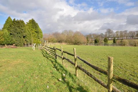 3 bedroom equestrian property for sale, Green Hill, Maidstone ME15