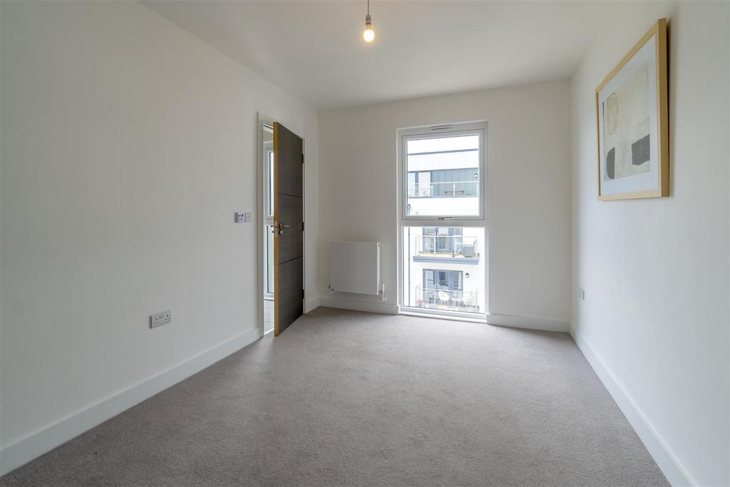 Bedroom 1.jpg