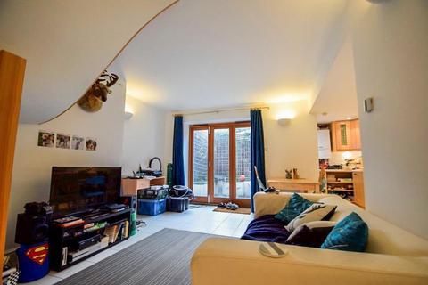 1 bedroom flat to rent, Newington Green Road, London, N1