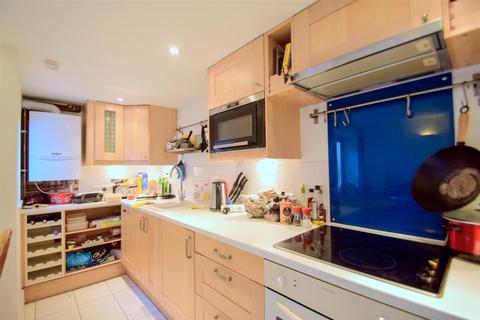 1 bedroom flat to rent, Newington Green Road, London, N1