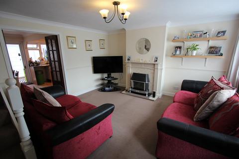 3 bedroom terraced house to rent, Mountsfield Close, Stanwell Moor TW19