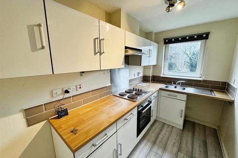 1 bedroom flat to rent, Woodlands Court, Old Kilpatrick G60