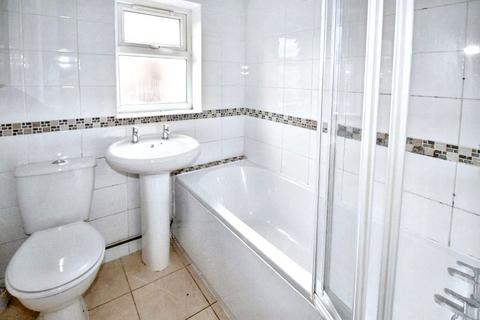 3 bedroom semi-detached house for sale, Lincoln road , Peterborough , Peterborough, Cambridgeshire,  PE1 3HG