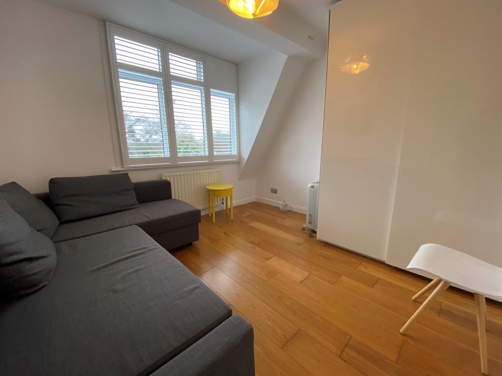 Bedroom 85