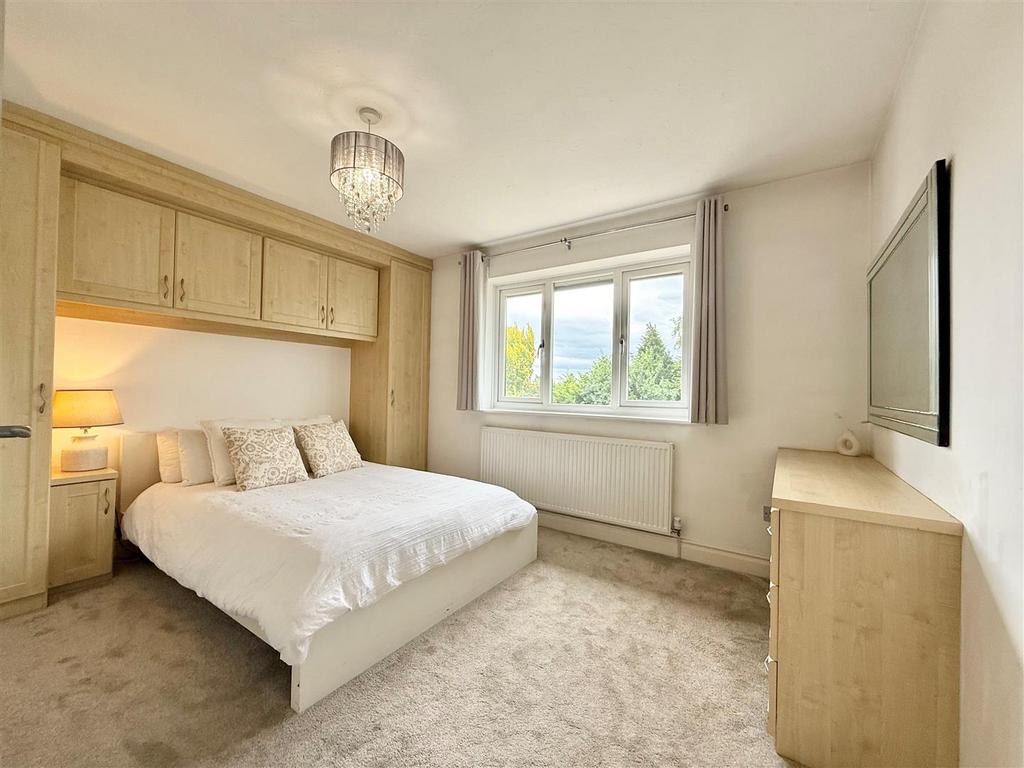 Bed 3.jpg