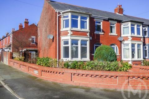 3 bedroom end of terrace house for sale, Kingscote Drive, Blackpool, FY3 7EW