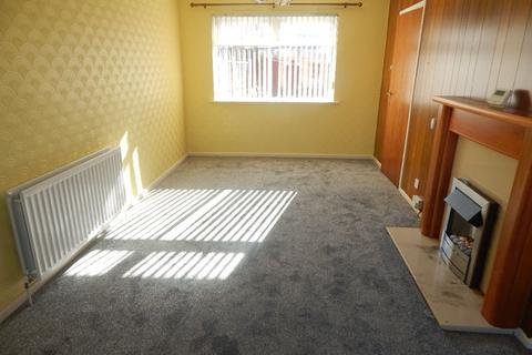 2 bedroom semi-detached house to rent, Redfearn Avenue, Heckmondwike