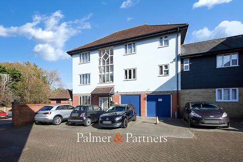 1 bedroom apartment for sale, Nicholsons Grove, Colchester, Essex, CO1