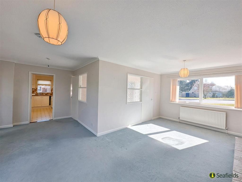 Sitting/Dining Room