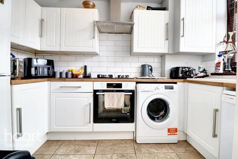5 bedroom terraced house for sale, Wood Lane, Dagenham